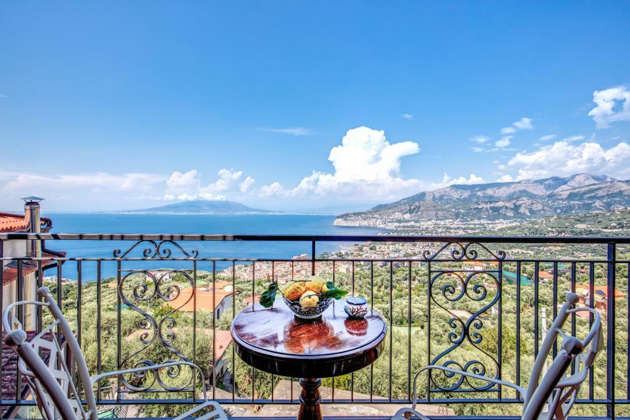 Heart And Soul Of Sorrento Villa Bagian luar foto